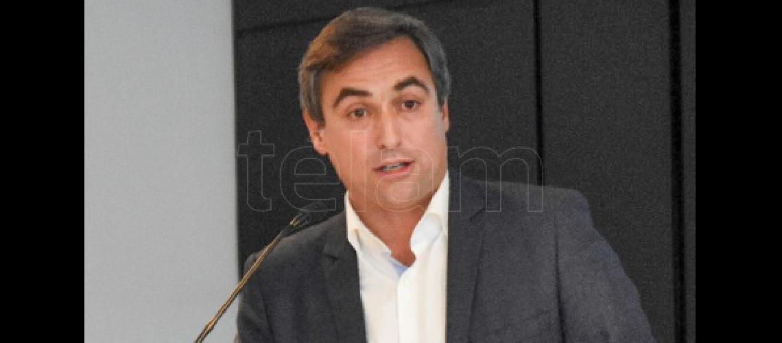 Mestre a los choferes- Les vuelvo a repetir que vuelvan a sus lugares de trabajo