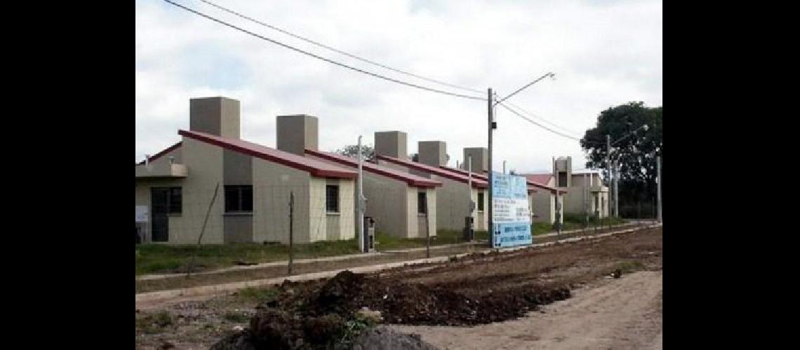 Se entregaron 254 viviendas en la localidad de Manantial Sur