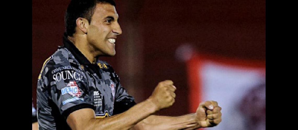 La FIFA le dio 30 diacuteas a Cruzeiro para saldar la deuda por Wanchope Abila