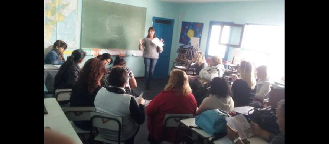 Distinciones en un centro de Llavallol