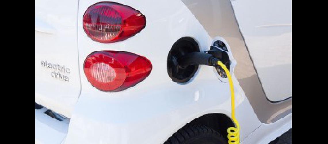 Una empresa china busca radicarse en la provincia para construir autos eleacutectricos
