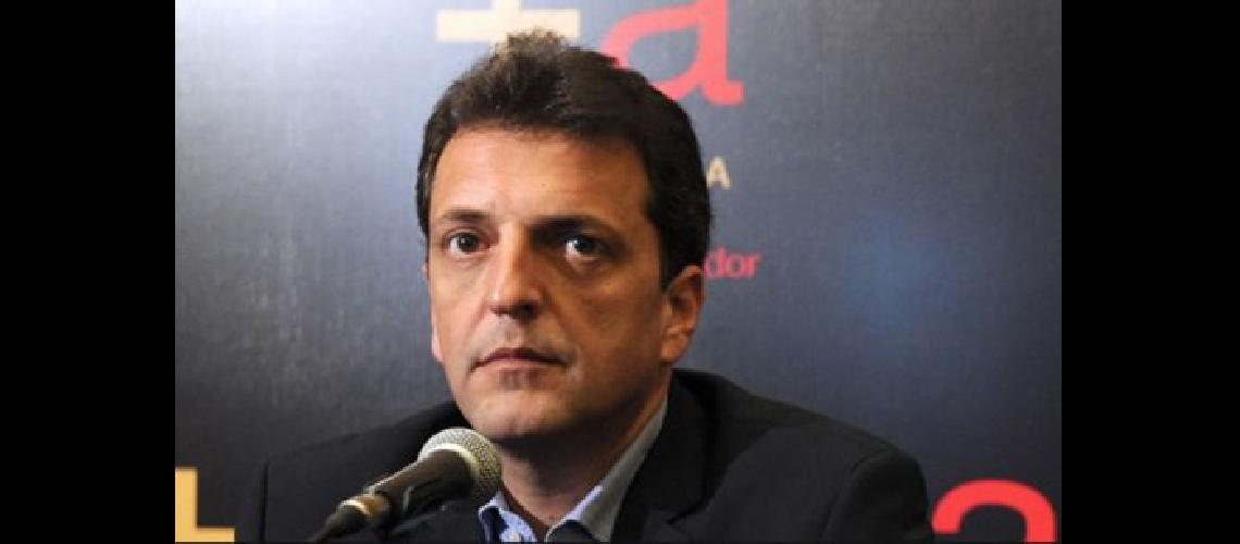 Massa confirmoacute la noacutemina portentildea