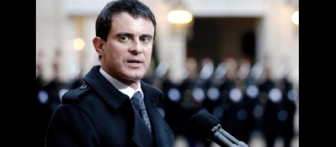 El ex primer ministro Valls abandona el Partido Socialista