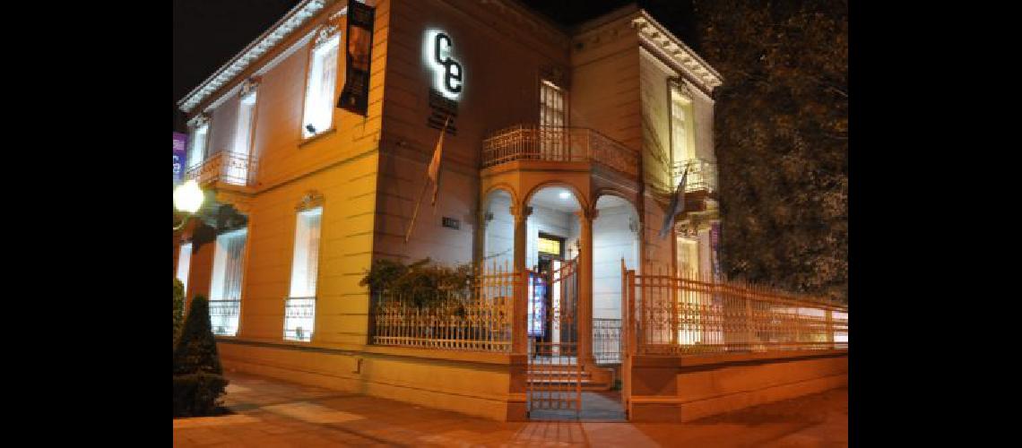 Celebra sus 10 antildeos el centro Belgrano