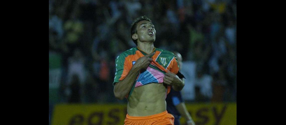Hay acuerdo para que Jesuacutes Daacutetolo se sume al Taladro