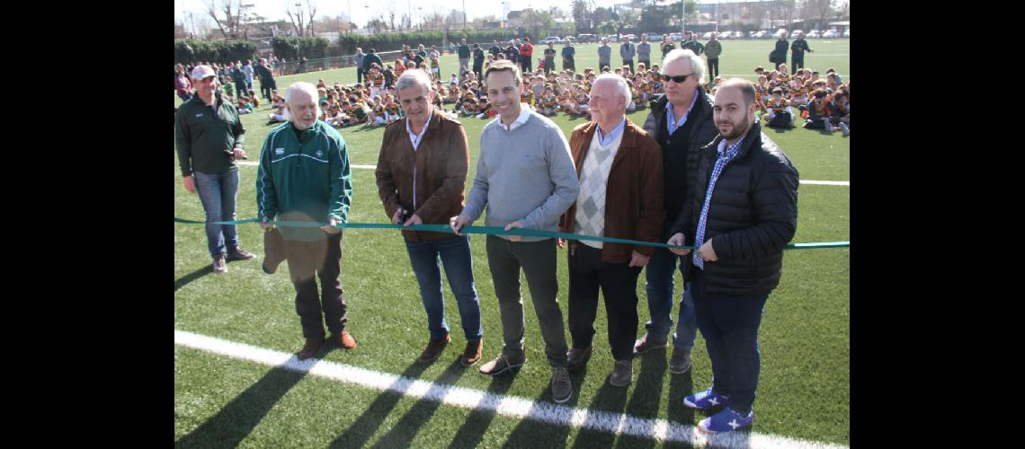 El Municipio participoacute de la inauguracioacuten de la nueva cancha de rugby del Club Lomas