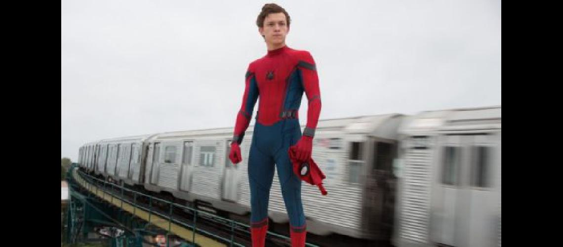 Spider-Man vuelve a colgarse de su tela