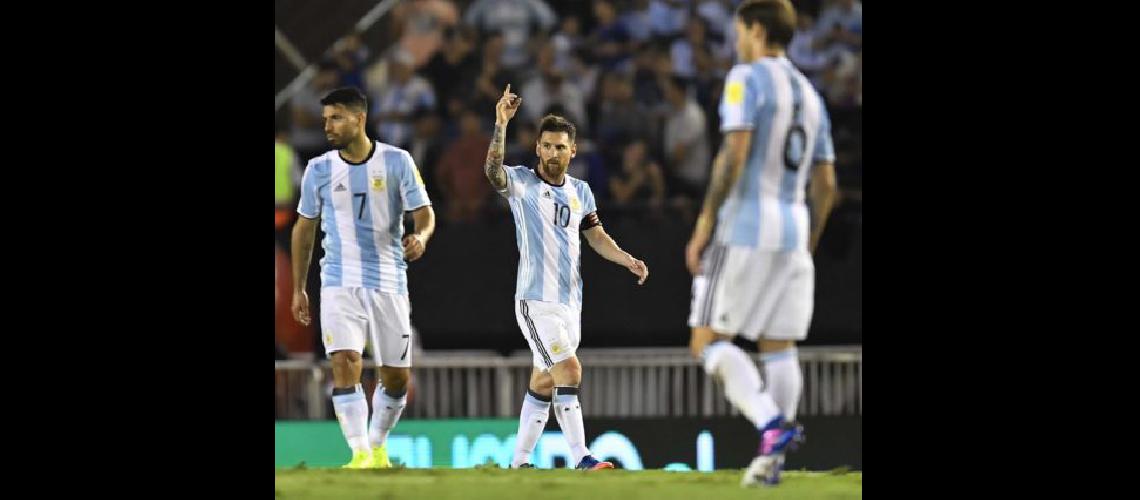 Argentina descendioacute al tercer puesto del ranking de la FIFA