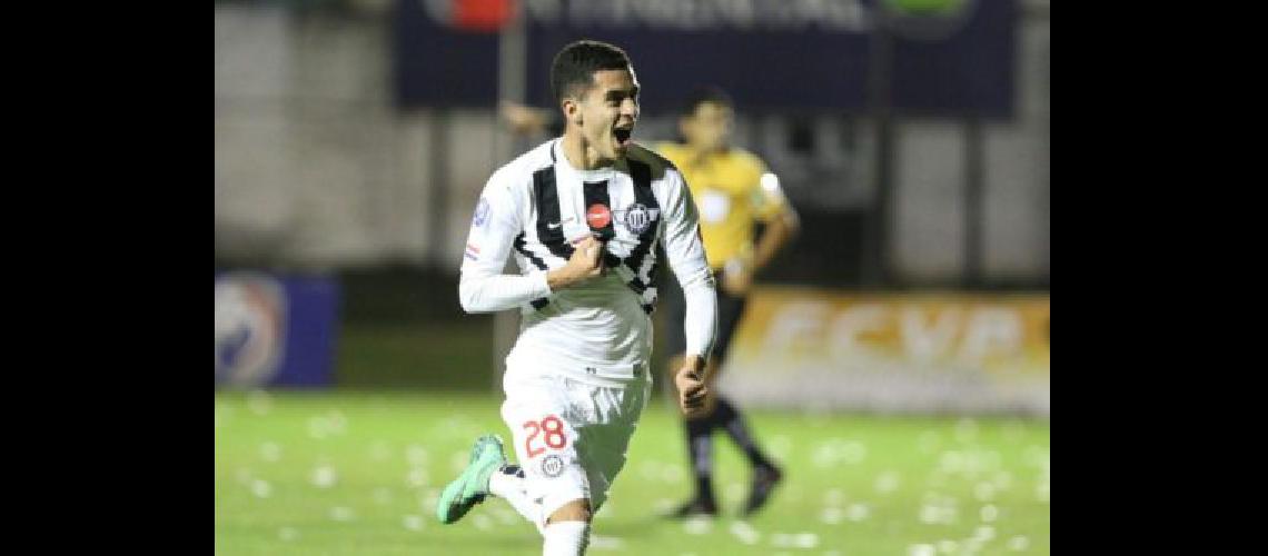 Medina el juvenil apuntado por Boca