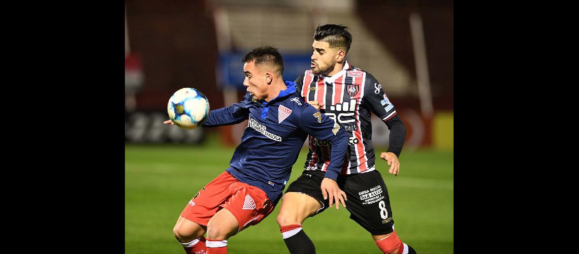 Los Andes puso garra pero Chacarita se llevoacute la victoria