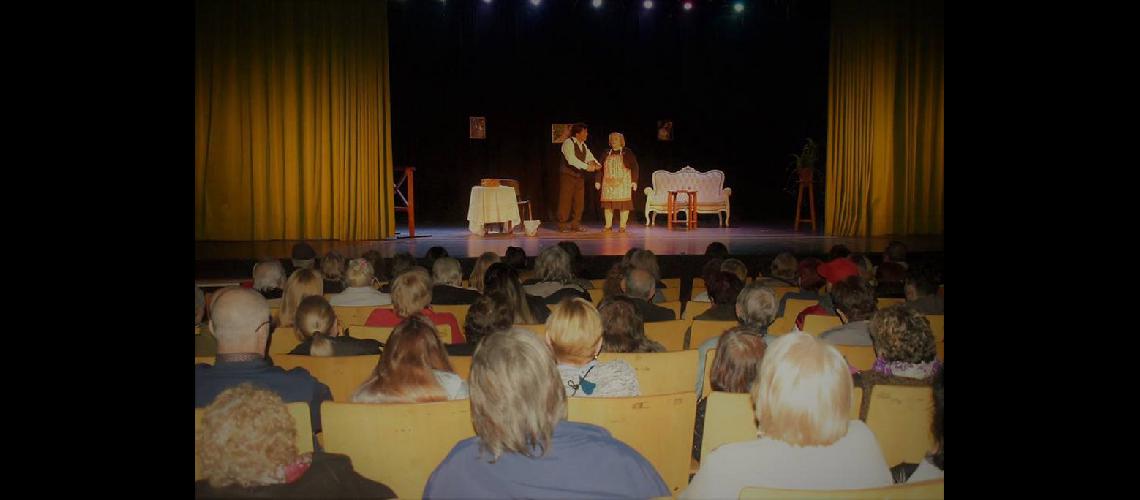 Paseos y teatro para los adultos mayores A