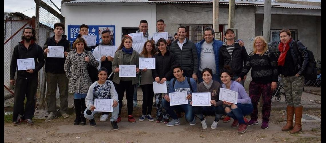Trezza apuesta a fortalecer la formacioacuten gratuita en oficios