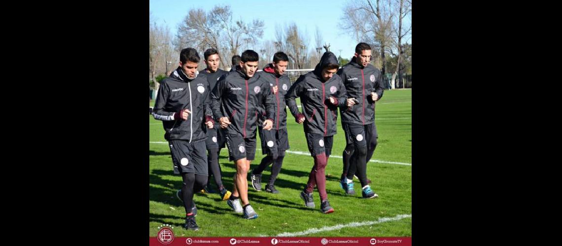 Lanuacutes viajoacute a Coacuterdoba para la pretemporada