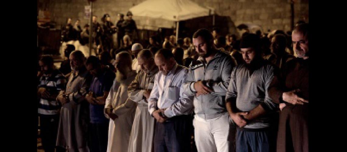 Las autoridades islaacutemicas palestinas piden seguir con las protestas