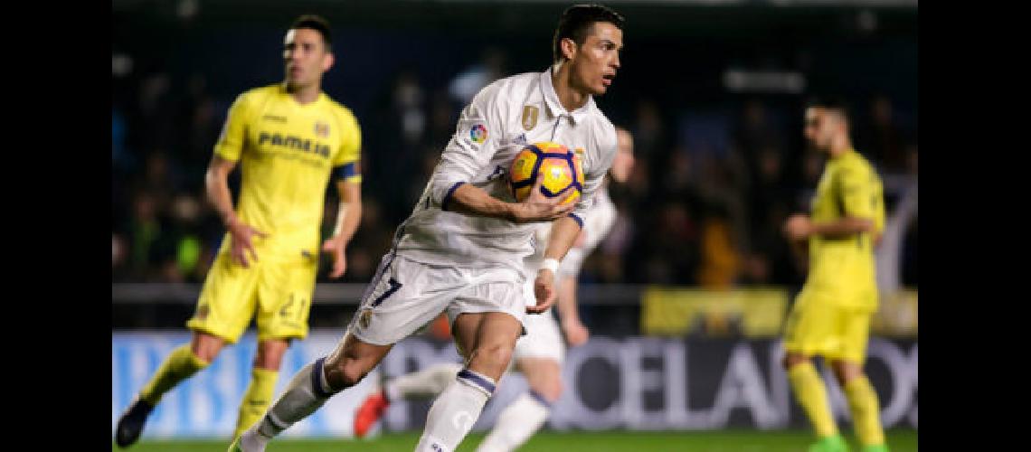 Cristiano Ronaldo afirmoacute que se queda en el Real Madrid