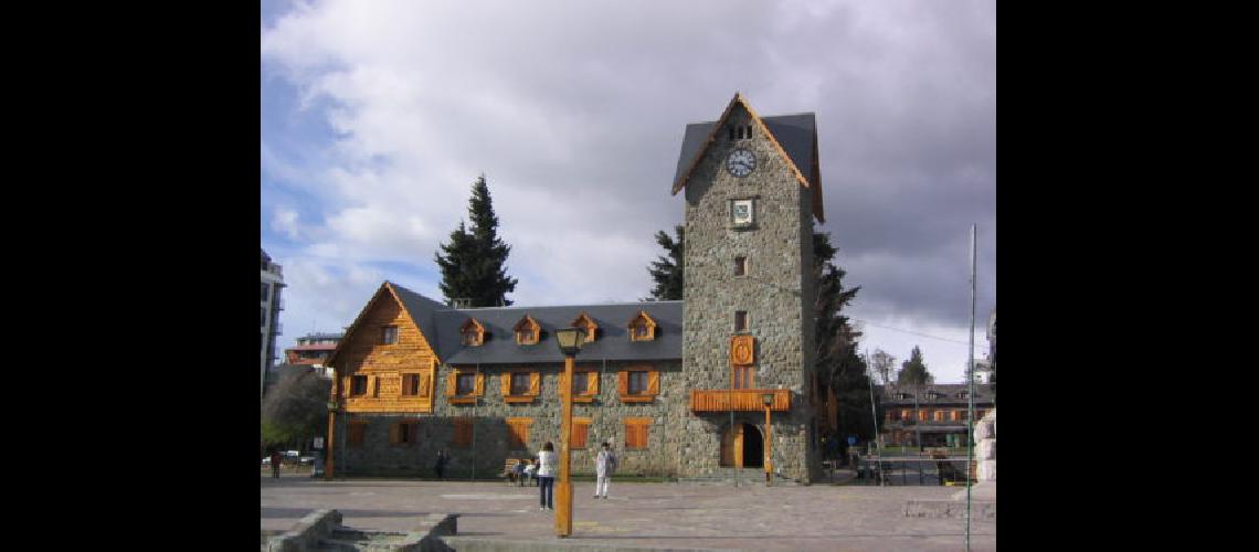 Deberaacuten adaptar colectivos y paradas en Bariloche
