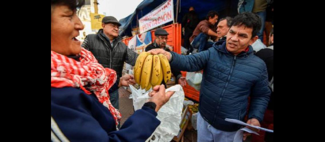Protesta- productores regalaron bananas