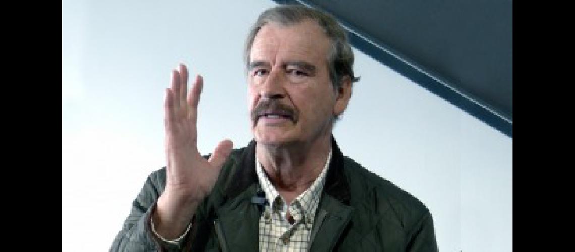 Vicente Fox enojado con Trump- Meacutexico no pagaraacute el jodido muro