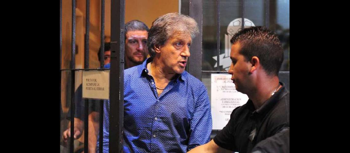 Marchi reclama ldquocontrol y sancioacutenrdquo a los clubes