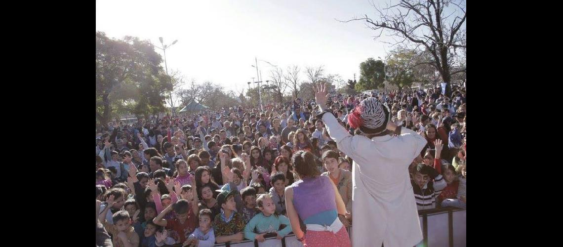 Lomas celebra el Mes del Nintildeo con shows gratuitos en todos los barrios