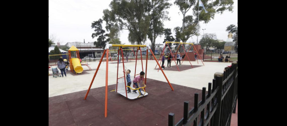 Reabrieron cuatro plazas para la gente tras las obras de remodelacioacuten