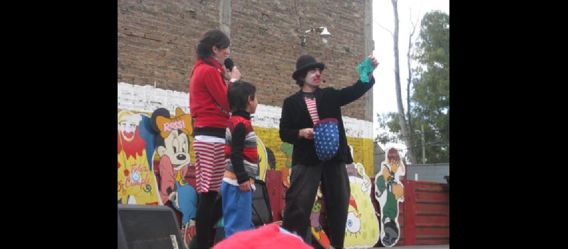 Piden donaciones para un festival por el Diacutea del Nintildeo