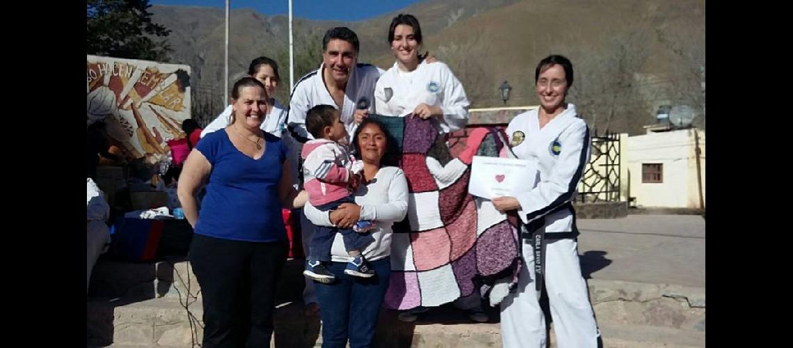 Tejiendo Abrigo sigue creciendo