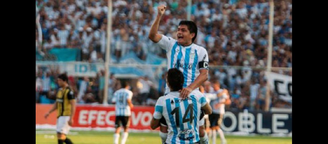Atleacutetico Tucumaacuten e Independiente juegan por la Copa Sudamericana