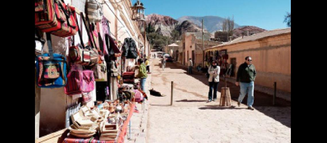 Argentina alcanzoacute reacutecord de turistas en el primer semestre de este antildeo con 10 millones de visitantes