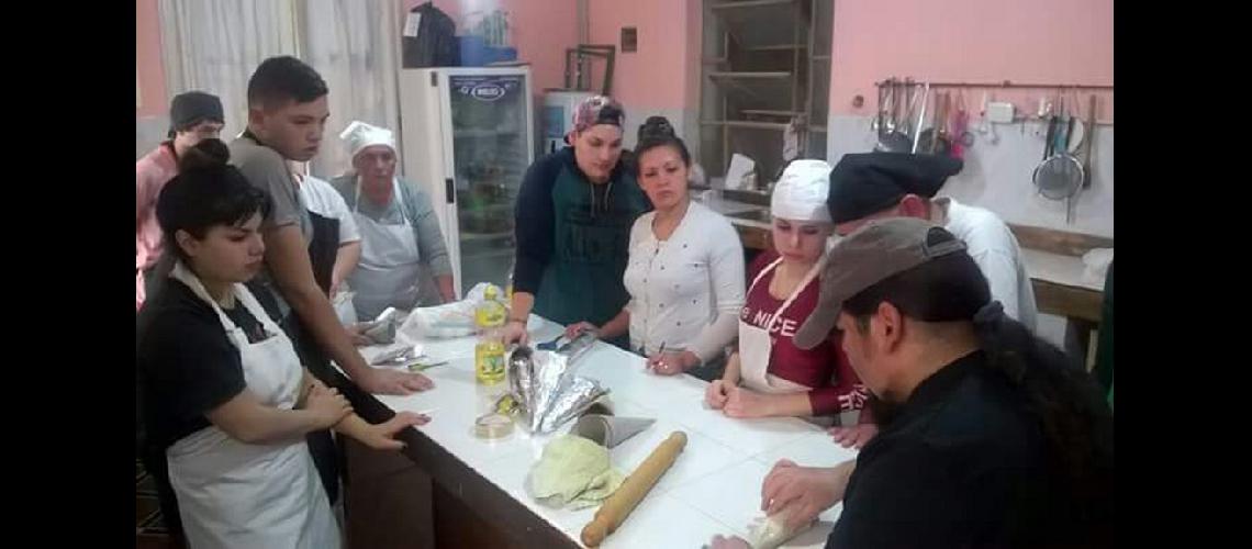 Ofrecen nuevos cursos en la FOC