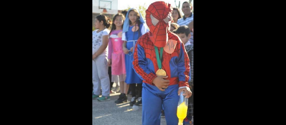 Palpitando Suentildeos festeja esta tarde el Diacutea del Nintildeo