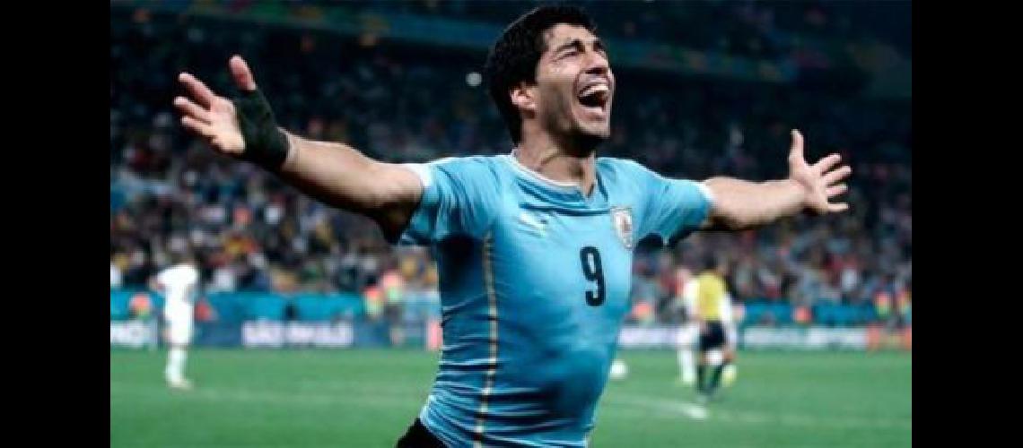 Luis Suaacuterez ya estaacute en Uruguay para jugar con Argentina