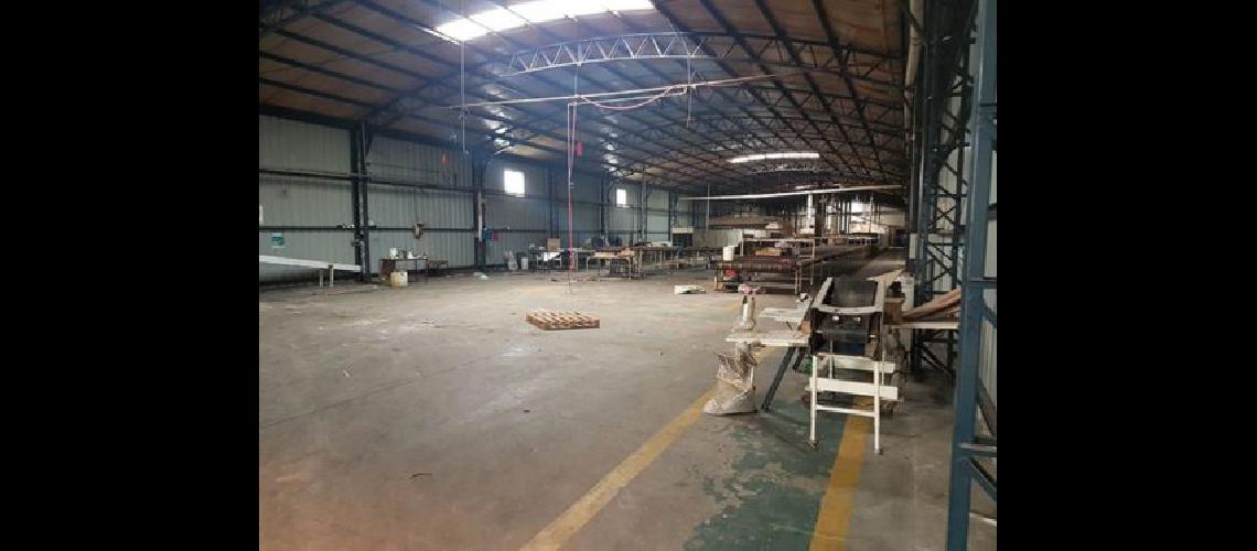 Maacutes despidos- cerroacute una planta textil y una empresa de galletitas