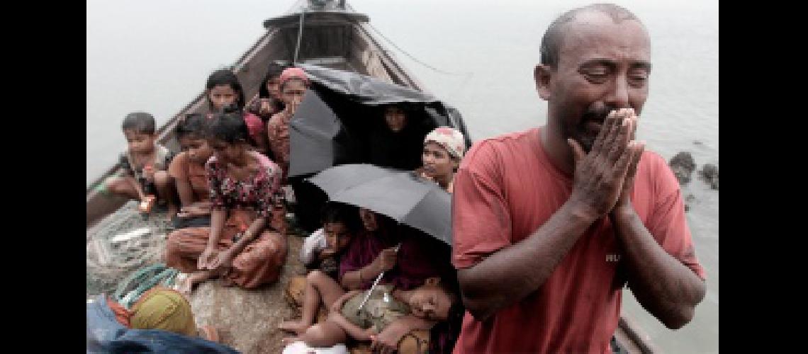 Al menos 12 nintildeos y 8 mujeres rohingya murieron ahogados