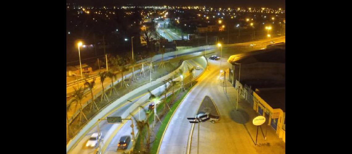 El nuevo paso bajo nivel Las Flores mejoroacute el traacutensito