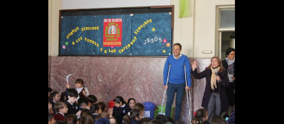 Martiacuten visitoacute a Ecoguardianes de las escuelas junto a Guillermo Vintildeuales