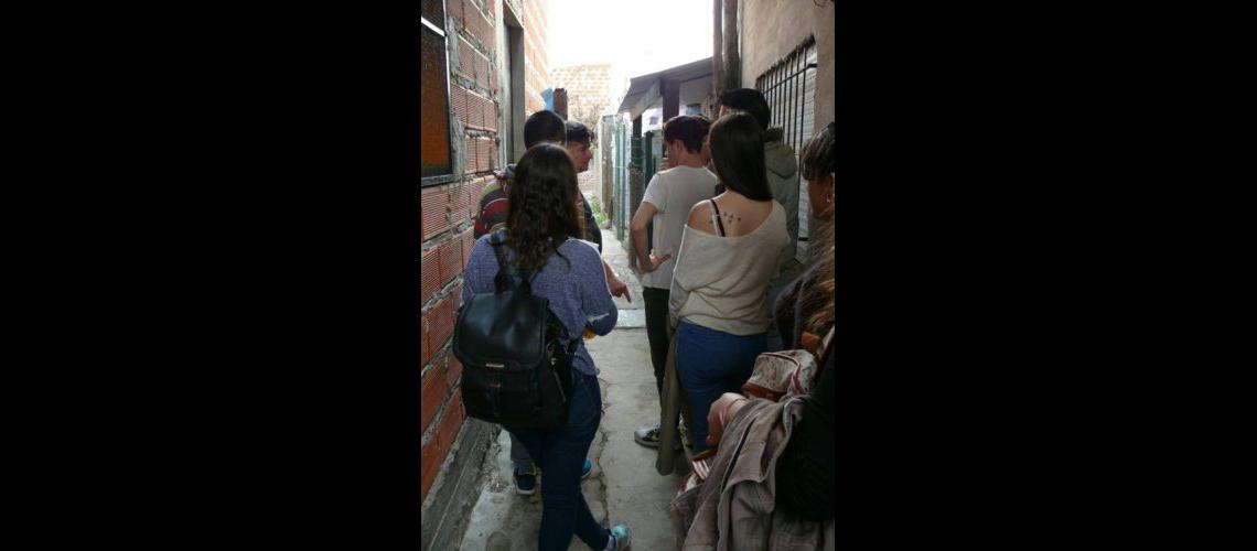 La UNLa cerca de los lomenses