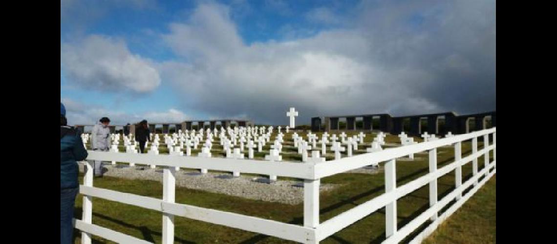 Malvinas- hallan 121 muestras de ADN