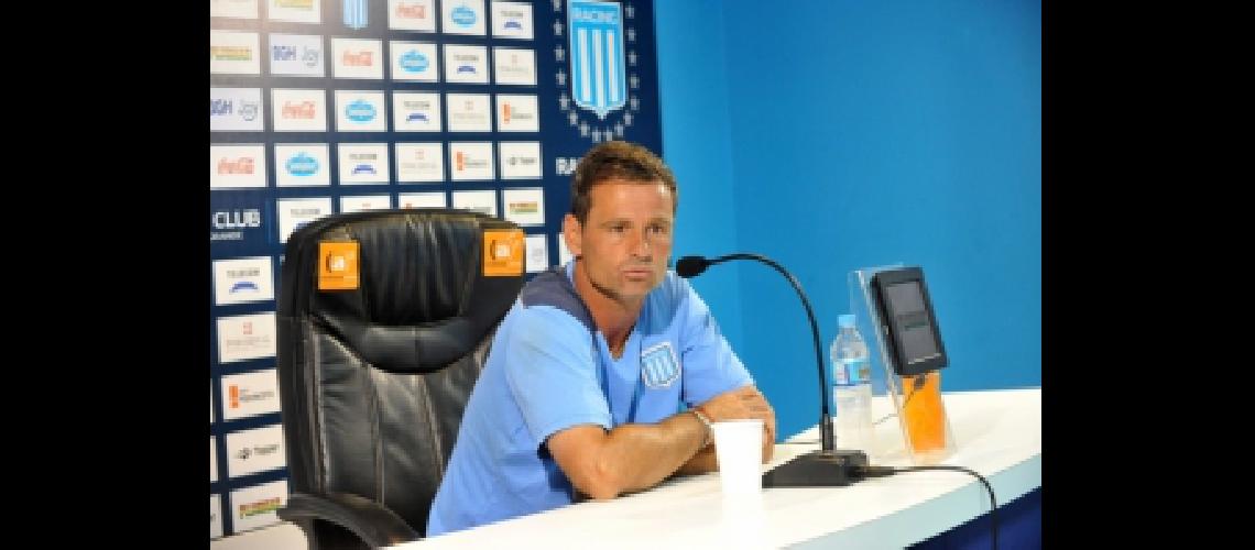 Cocca repitioacute la prueba con cinco defensores para recibir a Temperley