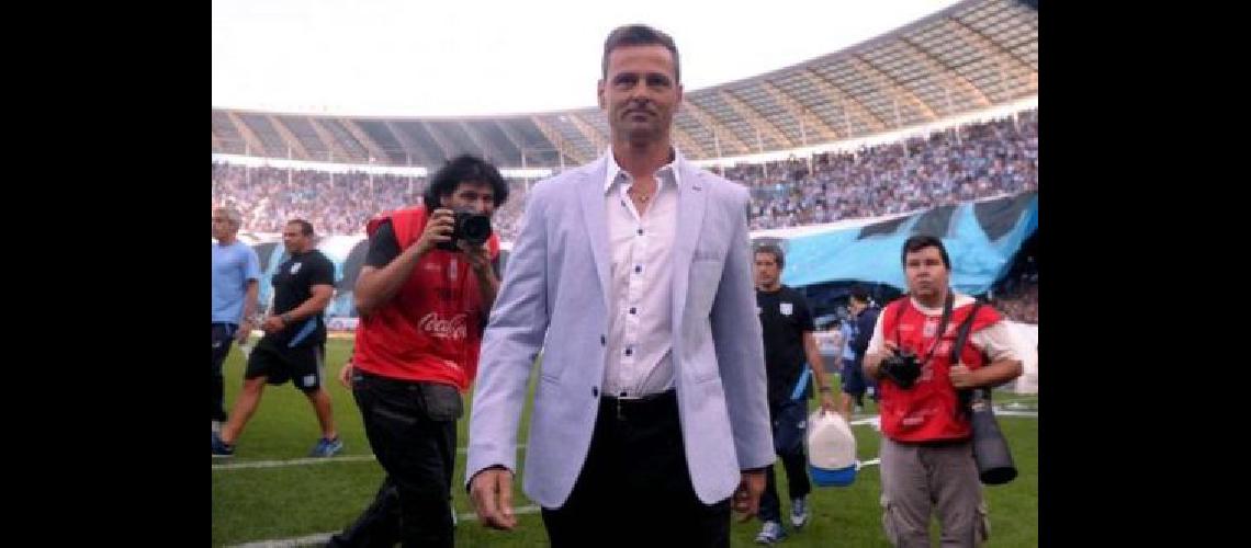 Cocca proboacute equipo para visitar a Corinthians con Areacutevalo Riacuteos y Orban