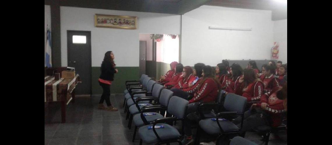 Maacutes jornadas para prevenir la violencia durante el noviazgo