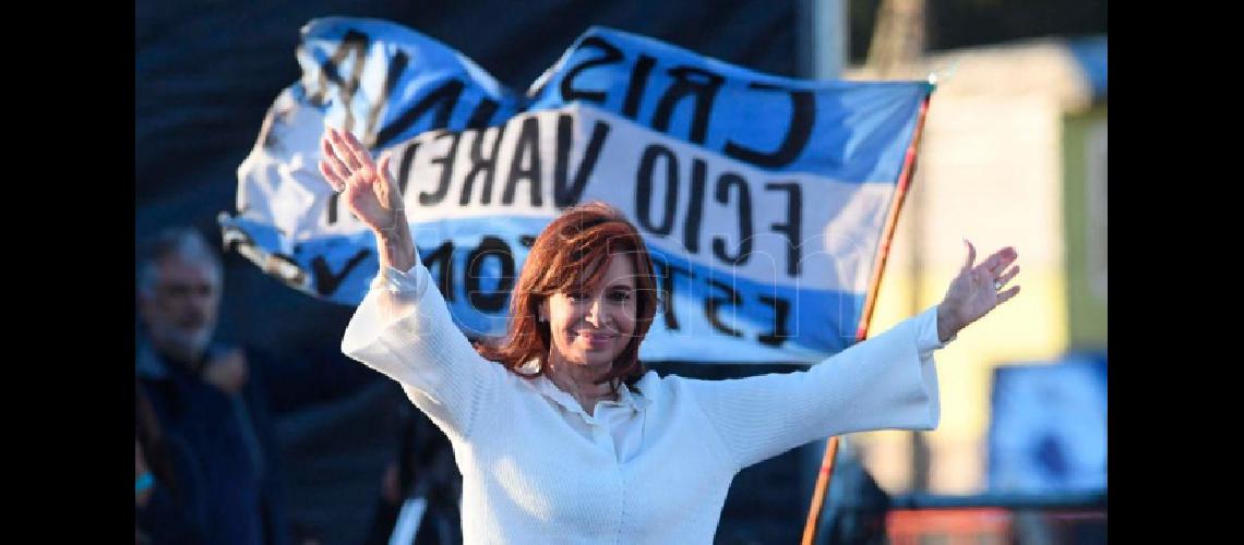 Cristina Kirchner relanzoacute su campantildea con criacuteticas al Gobierno y un fuerte apoyo a Taiana