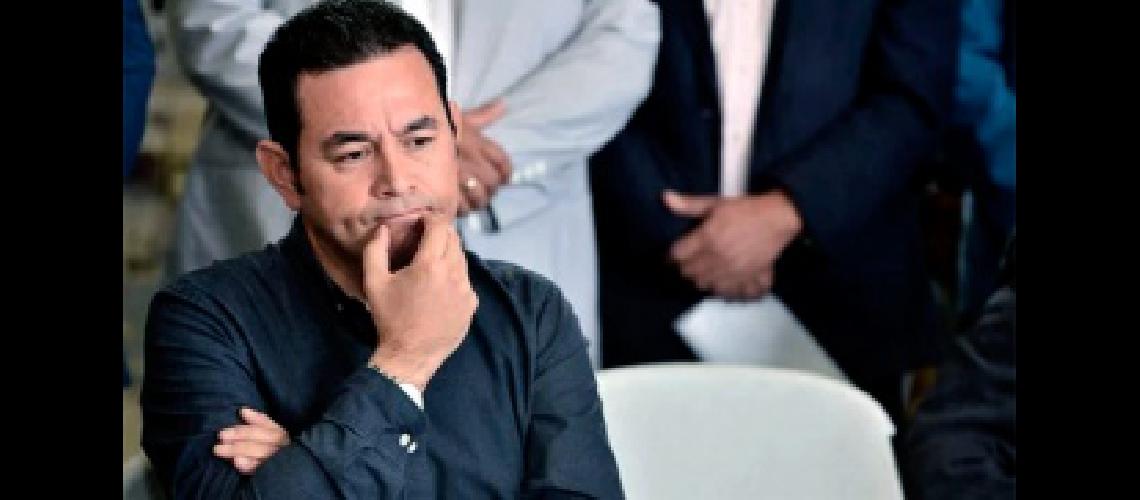 Renuncian tres ministros por la crisis poliacutetica que vive el paiacutes