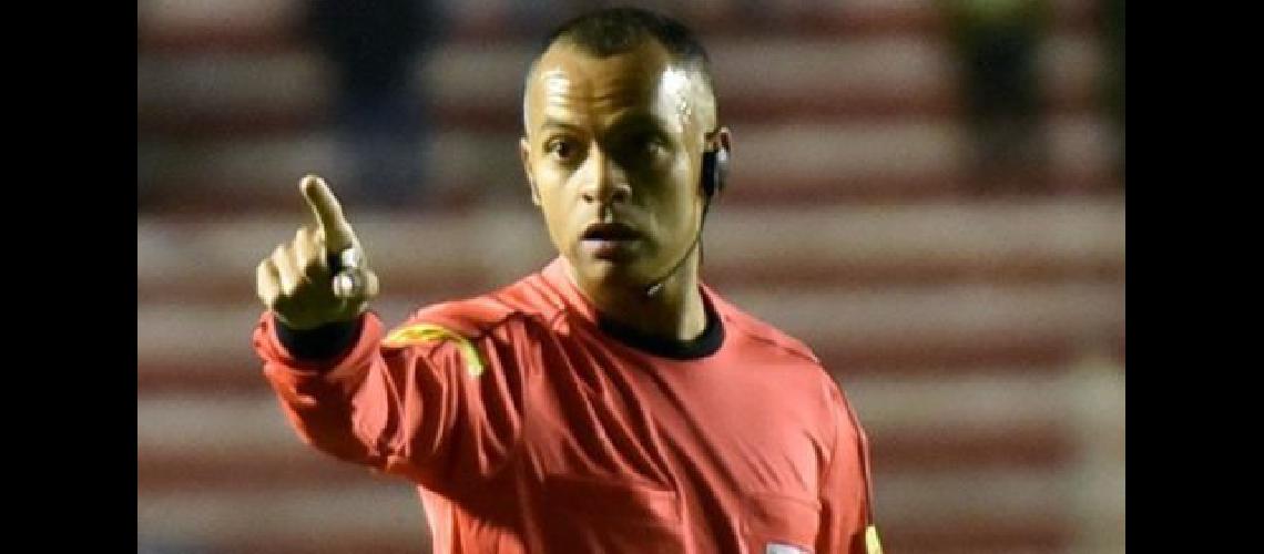 El brasilentildeo Wilton Sampaio seraacute el aacuterbitro del duelo entre Argentina y Peruacute