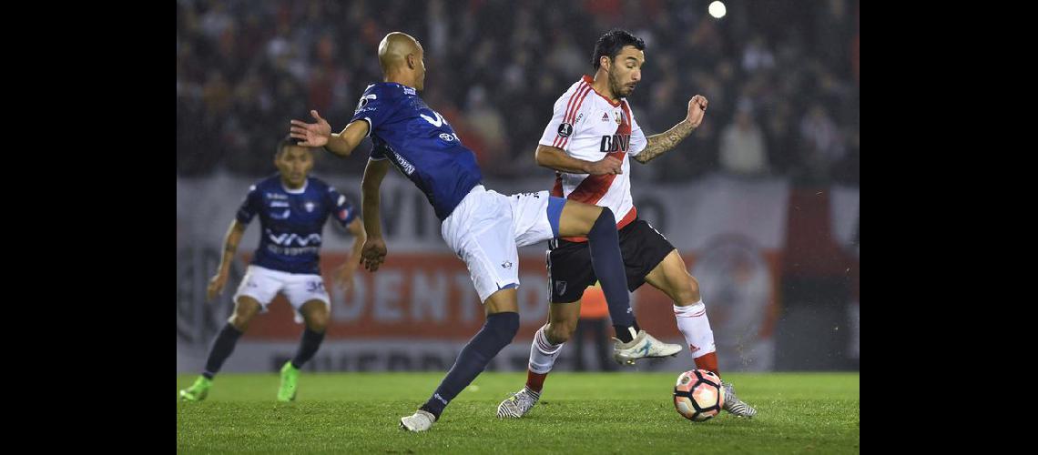 River fue un show de fuacutetbol y goles para avanzar a semis