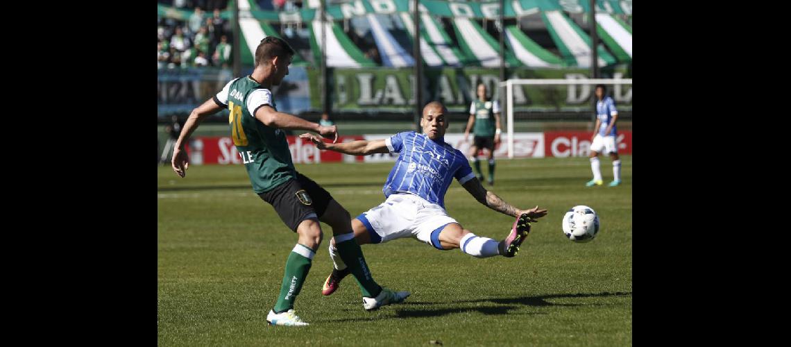 En Coacuterdoba Banfield busca alcanzar los cuartos de final
