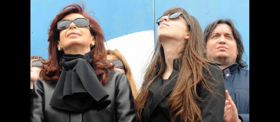 Fiscales piden embargar las propiedades de Cristina Kirchner y sus hijos en la causa contra Baacuteez