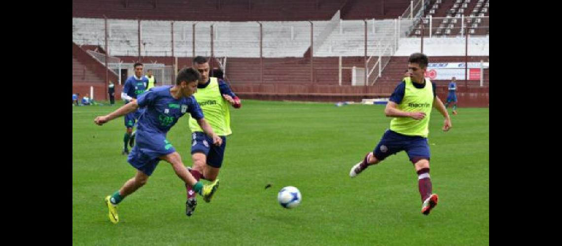 Lanuacutes y San Miguel no se sacaron diferencias en el Sur