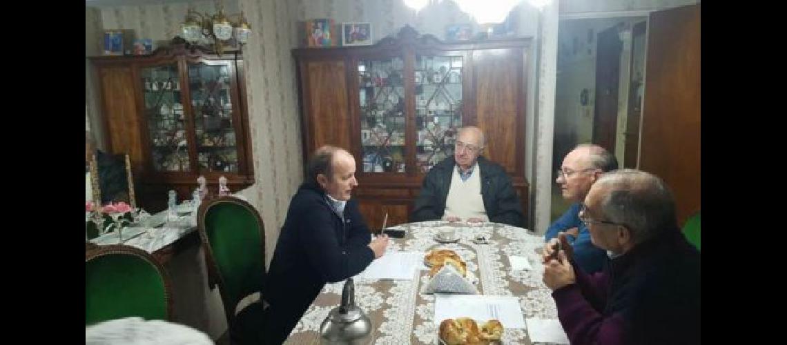 Martiacuten planea obras junto con los vecinos