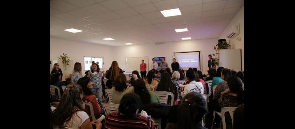 Jornada de forestacioacuten en la Teacutecnica Ndeg9 de Santa Catalina
